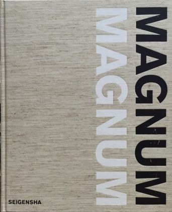「マグナム　マグナム / 著：アンリ・カルティエ・ブレッソン / ロバート・キャパ / エリオット・アーウィット / ヨゼフ・コウデルカ etc... 総勢79名」メイン画像