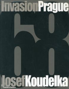 ／ジョセフ・クーデルカ（Invasion Prague 68／Josef Koudelka )のサムネール