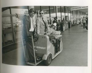 「ARRIVALS & DEPARTURES THE AIRPORT PICTURES OF GARRY WINOGRAND / Garry Winogrand」画像2