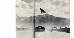 「EXECUTIVE ORDER 9066 / The Internment of of 110,000 Japanese Americans / Author: Maisie & Rishard Conrat, Photo: Dorothea Lange 」画像2