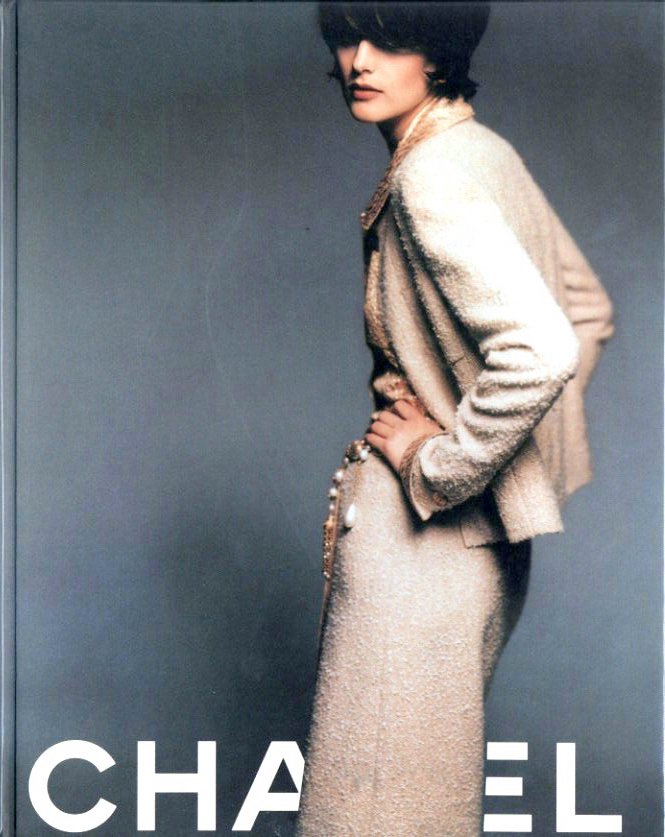 「CHANEL FALL WINTER 1996-1997 Collection / Photo: Karl Lagerfeld」メイン画像
