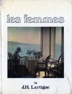 ／写真：ジャック＝アンリ・ラルティーグ（les femmes／Photo: Jacques-Henri Lartigue)のサムネール
