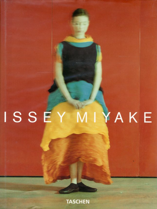 「ISSEY MIYAKE / Mark Holborn」メイン画像