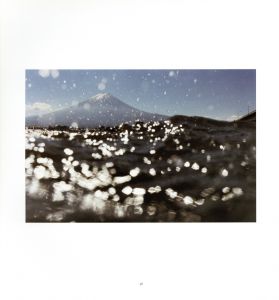 「half awake and half asleep in the water / Asako Narahashi」画像4