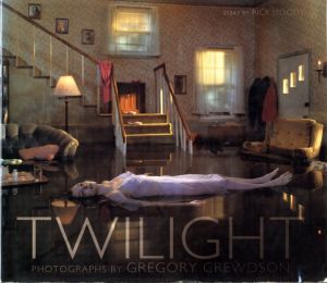 TWILIGHT / Gregory Crewdson グレゴリー・クリュードソン | 小宮山