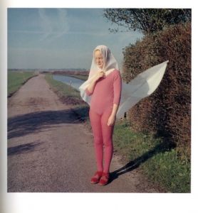 「Hellen van Meene PORTRAITS / Photo: Hellen van Meene Essay: Kate Bush」画像2