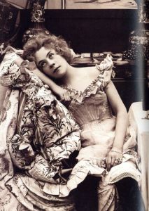 「女性下着の歴史 / セシル・サンローラン」画像2