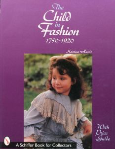 The Child in Fashion: 1750-1920のサムネール