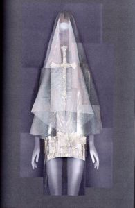 「HEAVENLY BODIES  FASHION AND THE CATHOLIC IMAGINATION / Author: Andrew Bolton  Photo: Katerina Jebb」画像2