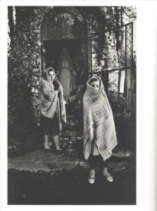 「KOUDELKA GYPSIES / Photo: Josef Koudelka　Text: Will Guy」画像4