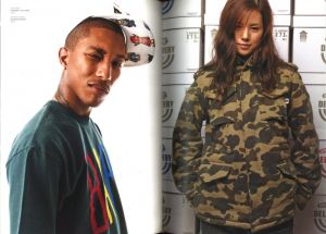 「A BATHING APE / Author: NIGO　Art Direction: Akio Iida　」画像4