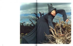 「YOHJI YAMAMOTO [REWIND/FORWARD] 238 FASHION  PICTURES, 1995-2000. / Supervision: M/M」画像3