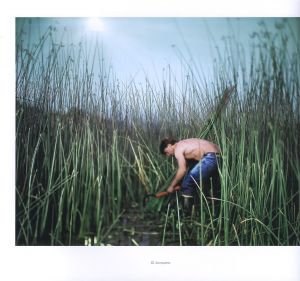 「LA CRECIENTE / Photo: Alejandro Chaskielberg　Foreword: Martin Parr」画像6