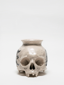 PAINTED SKULLPTURE 壺 / 丸岡和吾