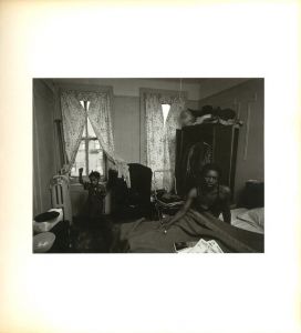 「East 100th Street / Bruce Davidson 」画像2