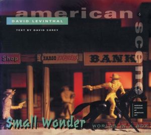 Small Wonder: Worlds in a Boxのサムネール