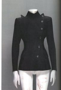 「ALEXANDER McQUEEN: SAVAGE BEAUTY / Photo: Solve Sundsbo」画像1