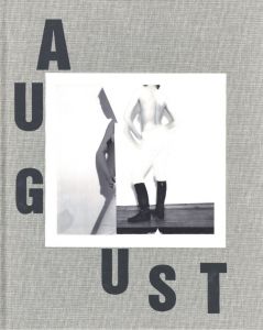 AUGUST／写真：コリエ・ショア（AUGUST／Photo: Collier Schorr)のサムネール