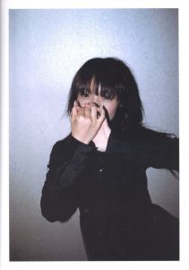 「宮崎あおい写真集 20TH ANNIVERSARY 「光」 / 写真：マグナス・ウナー　スタイリング：ニコラ・フォルミケッティ」画像4