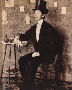 「Mauvais genre : Les travestis à travers un siècle de photographie amateur / Author: Isabelle Bonnet, Sébastien Lifshitz」画像2