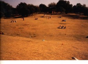 「BELLEVUE - LANDSCAPE PHOTOGRAPHS / 編：エレン・フライス　デザイン：大類信」画像1
