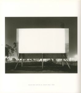 「HIROSHI SUGIMOTO: THEATERS / Author: Hiroshi Sugimoto　Design: Takaaki Matsumoto」画像6