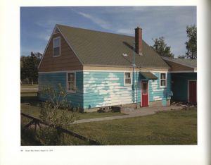 「Uncommon Places　The Complete Works / Photo: Stephen Shore　Design: Andrew Sloat　Essay: Stephan Schmidt-Wulffen　Conversation: Lynne Tillman」画像3
